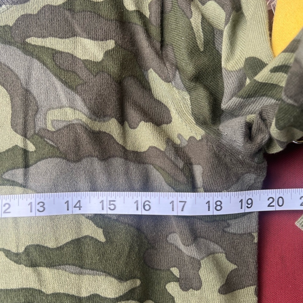 J Crew Camouflage Teddie Sweater XL - Picture 2 of 5